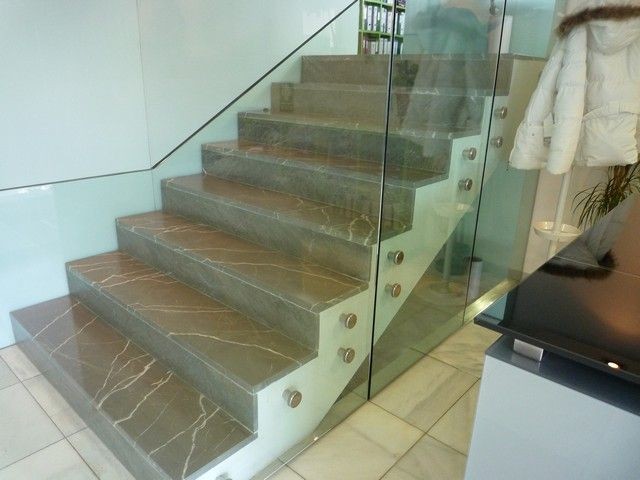 Baranda de cristal sin perfiles